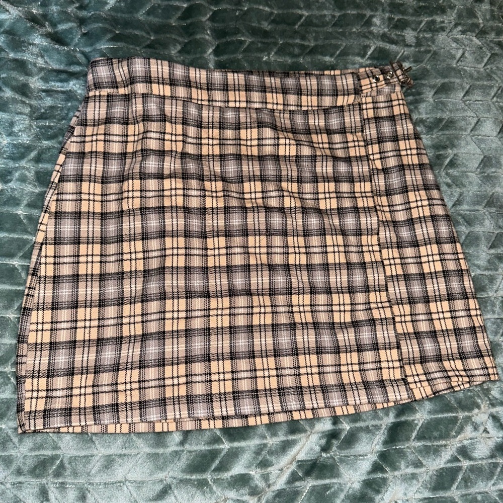 Women’s plaid wrap mini skirt
